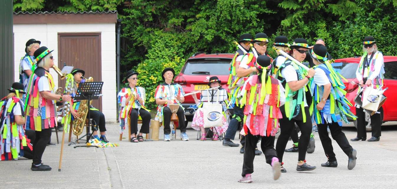 dancers and musicians at Bromsberrow Heath
